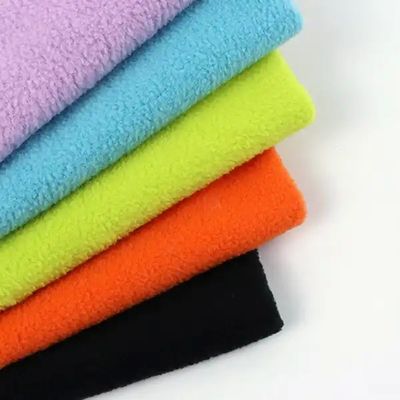 Zacht en warm op maat gedrukt Polar Fleece Stof 150D/144F Gemaakt van gerecycleerde materialen