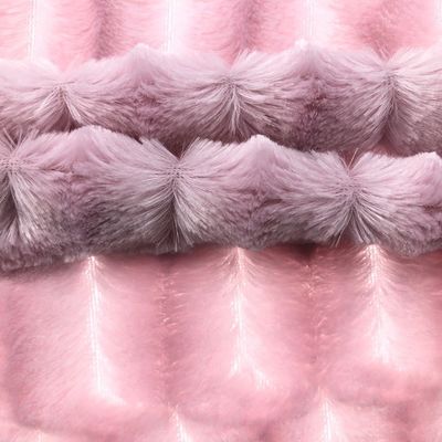 Stijlvol uiterlijk PV Plush Stof met 100% polyester garen tel volgens uw verzoek