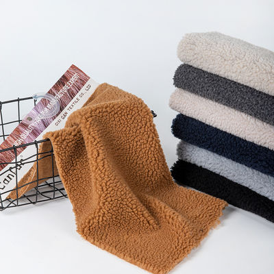 Plüssige gebreide BROG stof voor kledingstukken Bekleding betaalbaar en duurzaam
