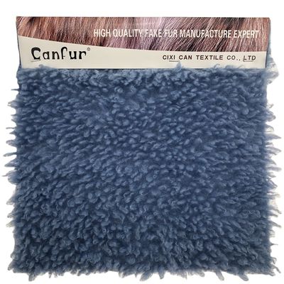 Voorkant Materiaal 100% polyester Long Pile Faux Fur Stof voor gezellige en stijlvolle kleding