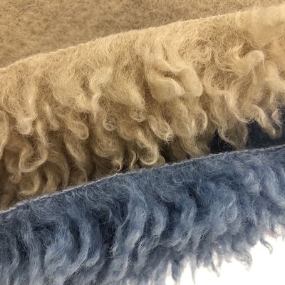 Voorkant Materiaal 100% polyester Long Pile Faux Fur Stof voor gezellige en stijlvolle kleding