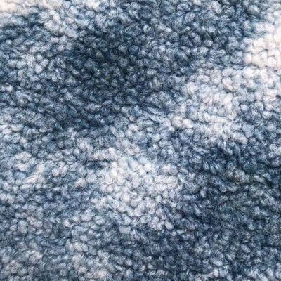 Zacht en duurzaam 380 gm gemengd gekleurd lamsvellenstof voor kleding