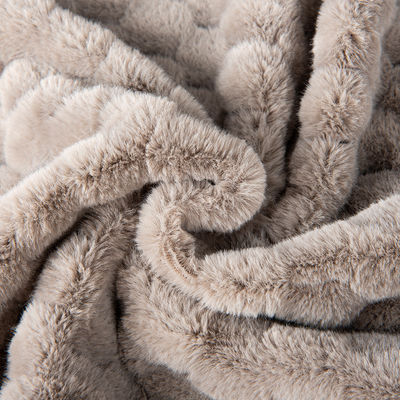 Voorkant Materiaal 100% polyester vals bont pluisstof voor kledingstuk en gooi deken