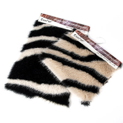 Ervaar het comfort van Big Fur 100 Polyester garen Telling Geen in winterkleding