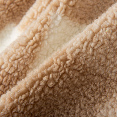 100% polyester meerkleurig lamswol van jacquard voor de productie van winterkleding