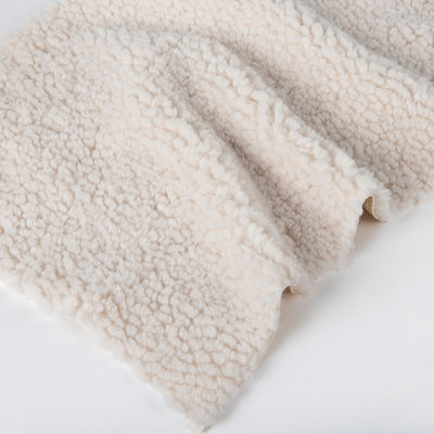 Populair ontwerp Hometextile SOLIDS Patroon Polyester Suede Stof voor kleding en sofa