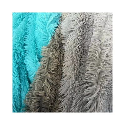 Zacht en duurzaam 58/60" breed Polyester gebreide PV-plushstof voor speelgoedproductie