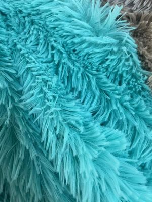 Zacht en duurzaam 58/60" breed Polyester gebreide PV-plushstof voor speelgoedproductie