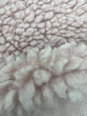 Zacht en warm 58/60" zwaargewicht polyester sherpa vliesstof voor winterkleding