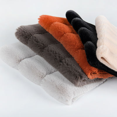 100% polyester Rabbit Faux Fur Stof voor winterjas zacht borstelpatroon Tricot gebreid