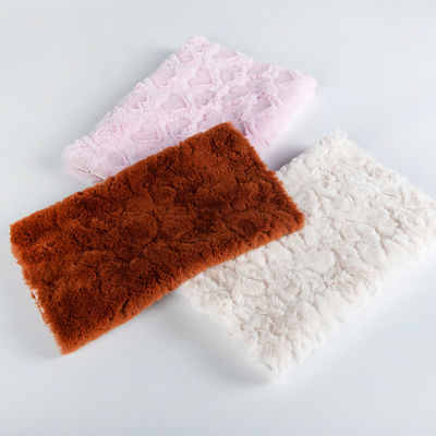 Zacht geborsteld PV-plush nep konijnvelstof voor jas 100% polyester Garens 80S × 80S