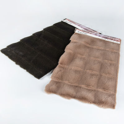 Zacht geborsteld PV-plush nep konijnvelstof voor jas 100% polyester Garens 80S × 80S