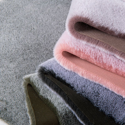 Witte tip kleurenprinten Mink konijn pelsstof voor kleding 133×100 Dichtheid en zachtheid