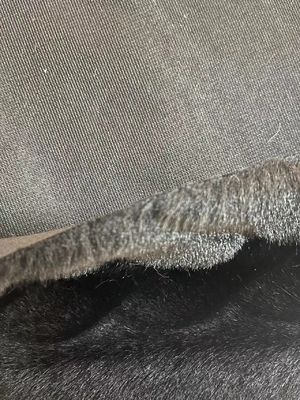 Soft Hand Feel Faux Black Coat met 1150g/m Gewicht en gebreide backingtechnieken
