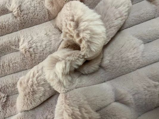 Zwak en duurzaam kortstapel, vals bontstof voor huishoudelijke textiel, gebreide rugtechnieken